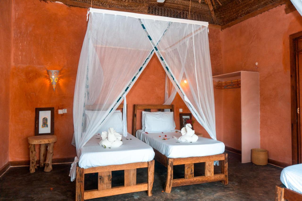 Zanzibar Kusini Beach Bungalows Hotel คิซิมคาซิ ภายนอก รูปภาพ