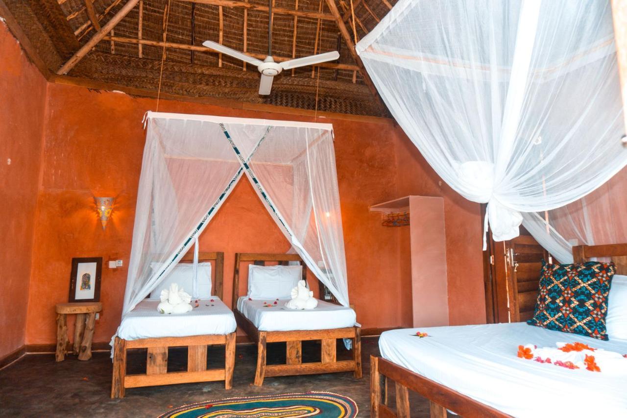Zanzibar Kusini Beach Bungalows Hotel คิซิมคาซิ ภายนอก รูปภาพ