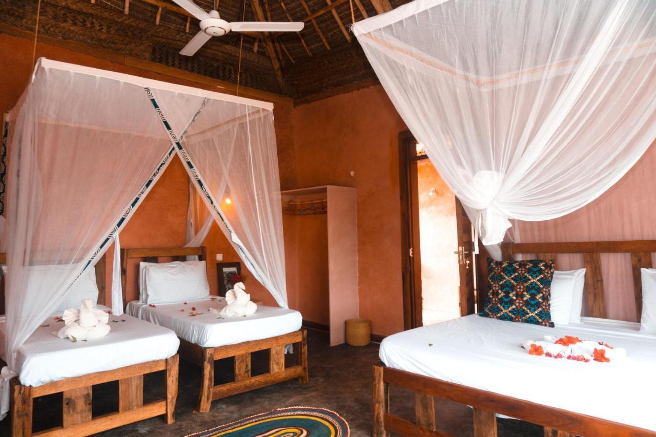 Zanzibar Kusini Beach Bungalows Hotel คิซิมคาซิ ภายนอก รูปภาพ