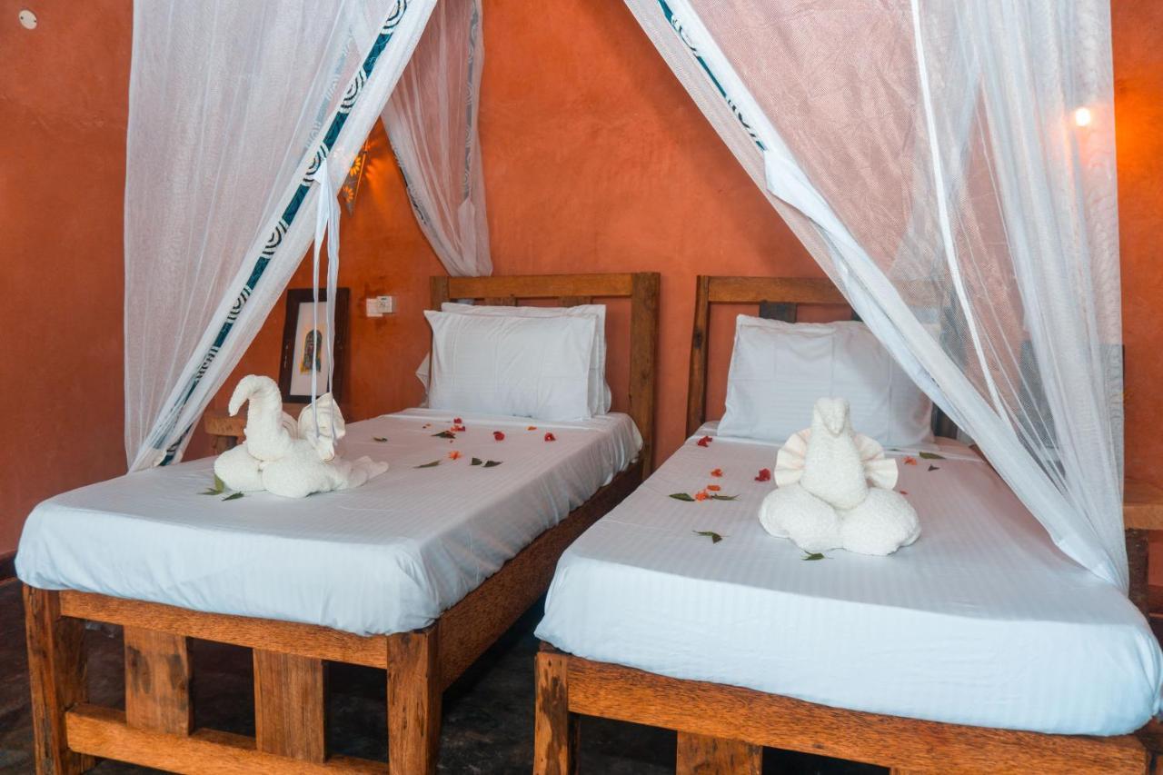 Zanzibar Kusini Beach Bungalows Hotel คิซิมคาซิ ภายนอก รูปภาพ