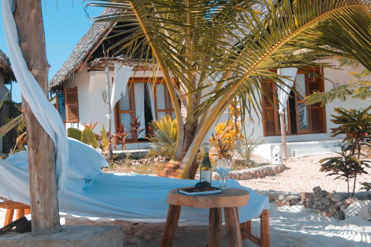 Zanzibar Kusini Beach Bungalows Hotel คิซิมคาซิ ภายนอก รูปภาพ