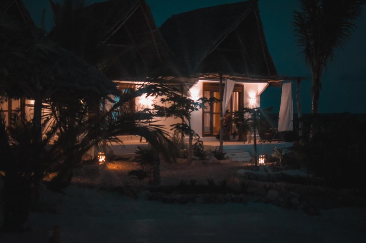 Zanzibar Kusini Beach Bungalows Hotel คิซิมคาซิ ภายนอก รูปภาพ