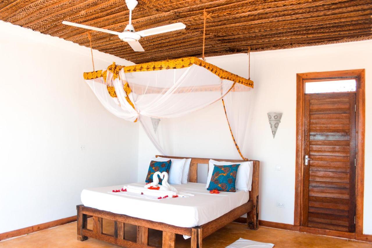 Zanzibar Kusini Beach Bungalows Hotel คิซิมคาซิ ภายนอก รูปภาพ