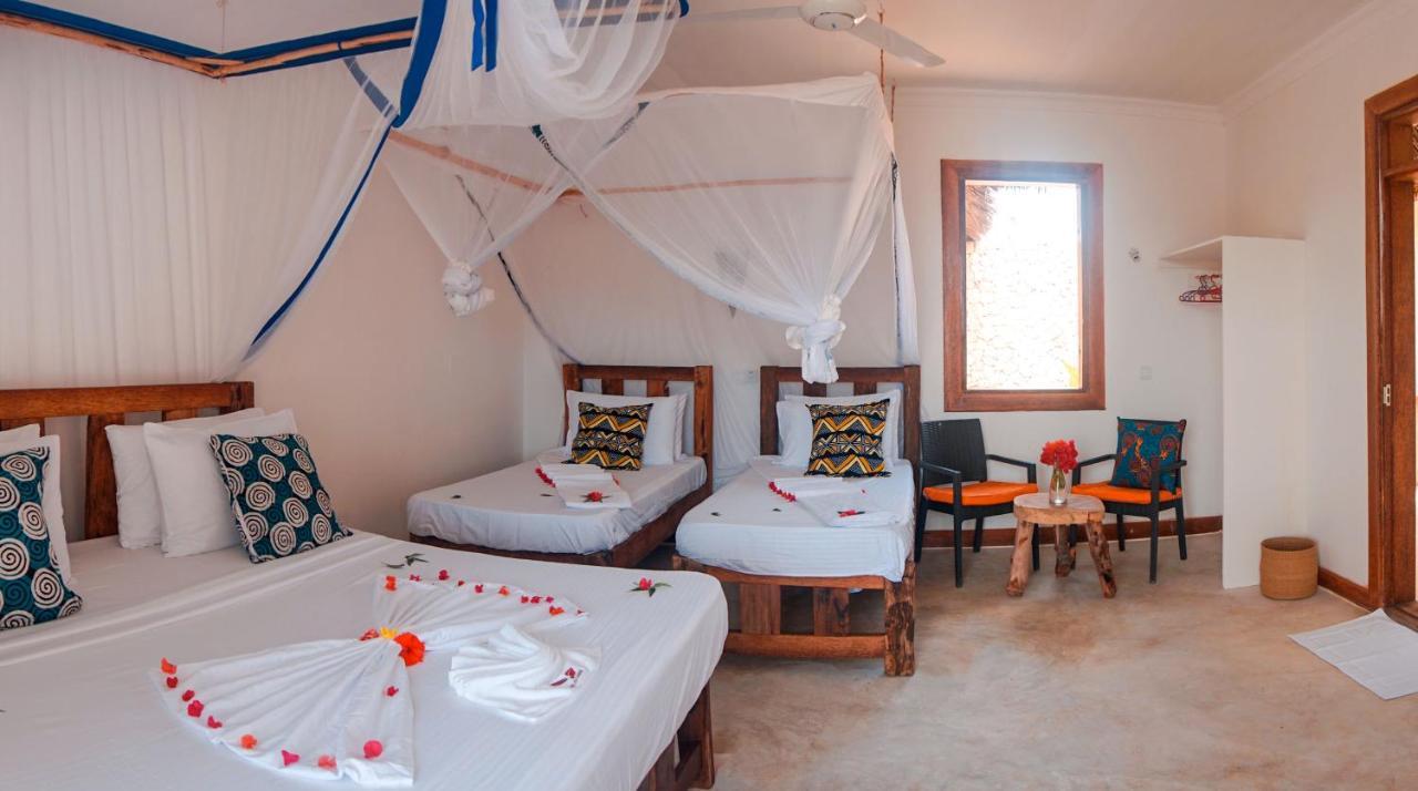Zanzibar Kusini Beach Bungalows Hotel คิซิมคาซิ ภายนอก รูปภาพ