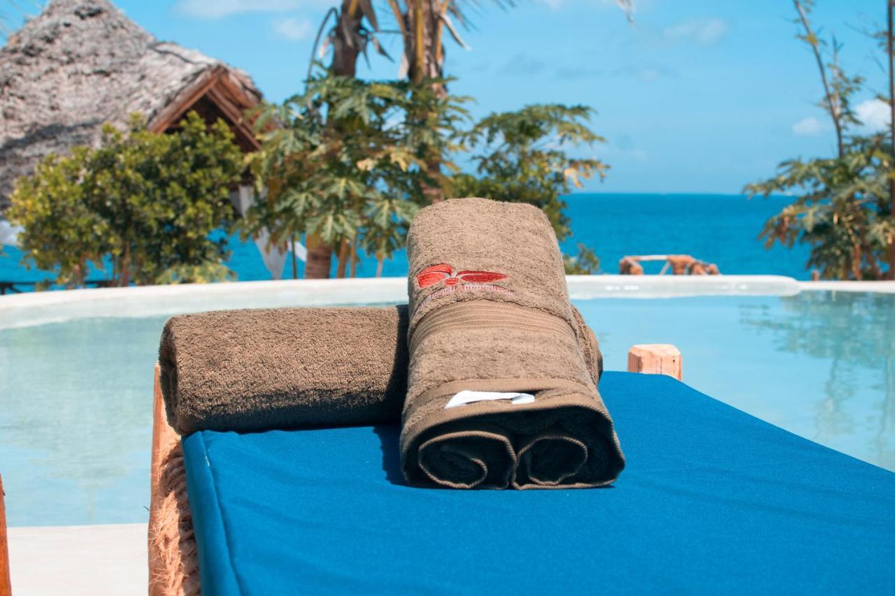 Zanzibar Kusini Beach Bungalows Hotel คิซิมคาซิ ภายนอก รูปภาพ